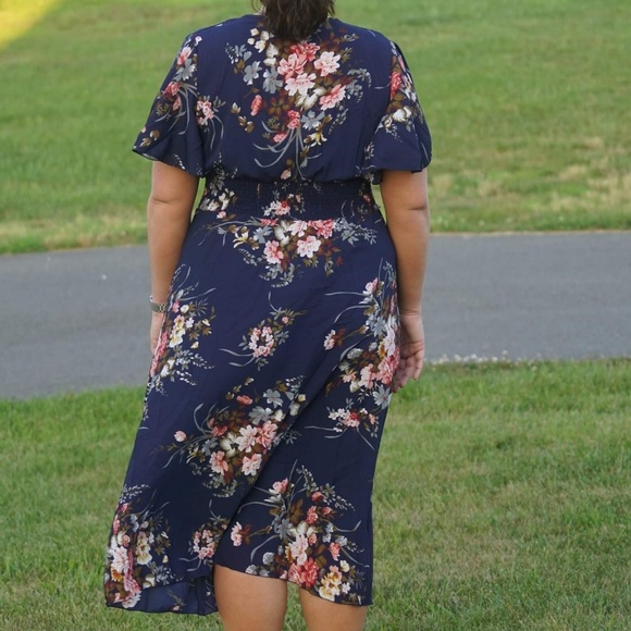 PLUS Size Floral Maxi Dress - Picture 2 of 4